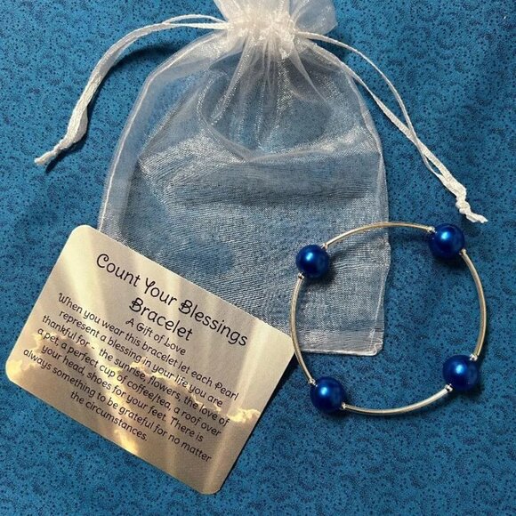 Gift of Love Blessing Bracelet Blue/pearl stretchy scripture card Small 6"-6.5" - Picture 3 of 6